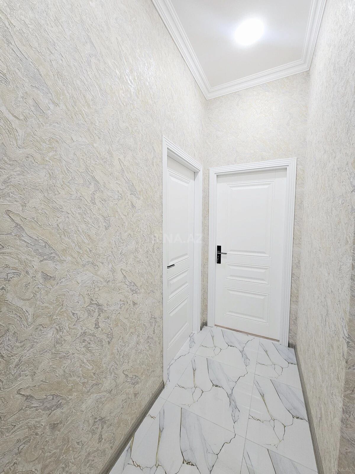 Satılır 2 otaqlı mənzil 73 m²