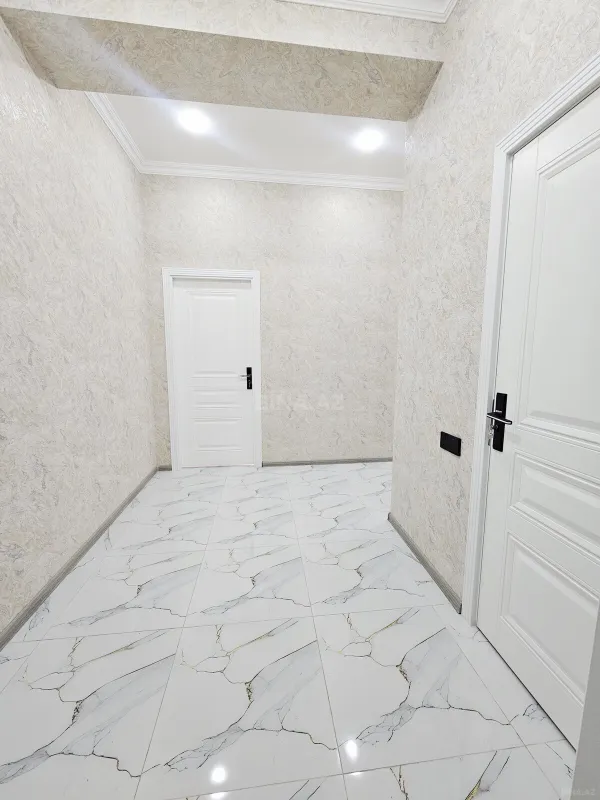 Satılır 2 otaqlı mənzil 73 m²