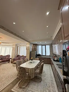 Satılır 3 otaqlı mənzil 147 m²