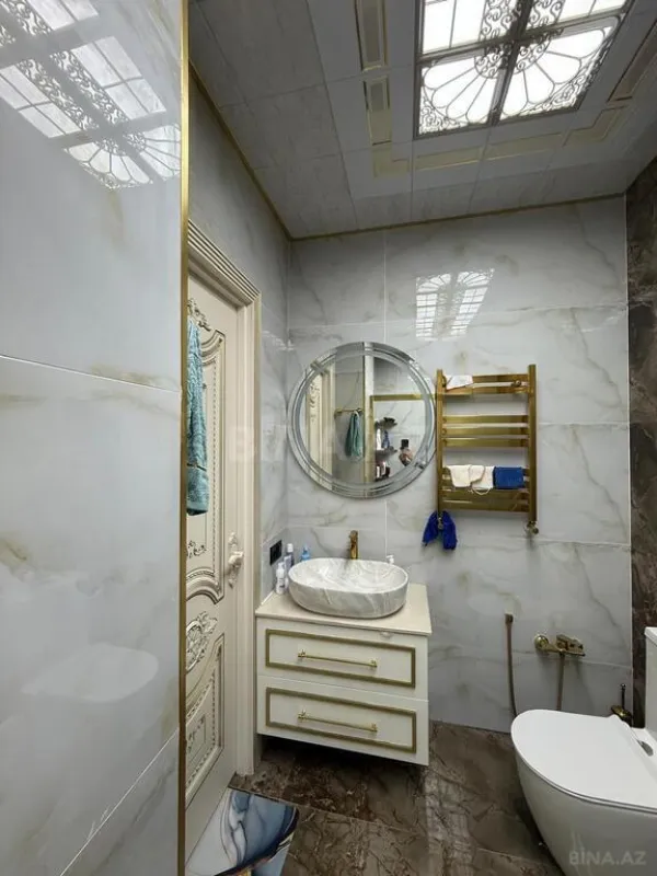 Satılır 3 otaqlı mənzil 147 m²