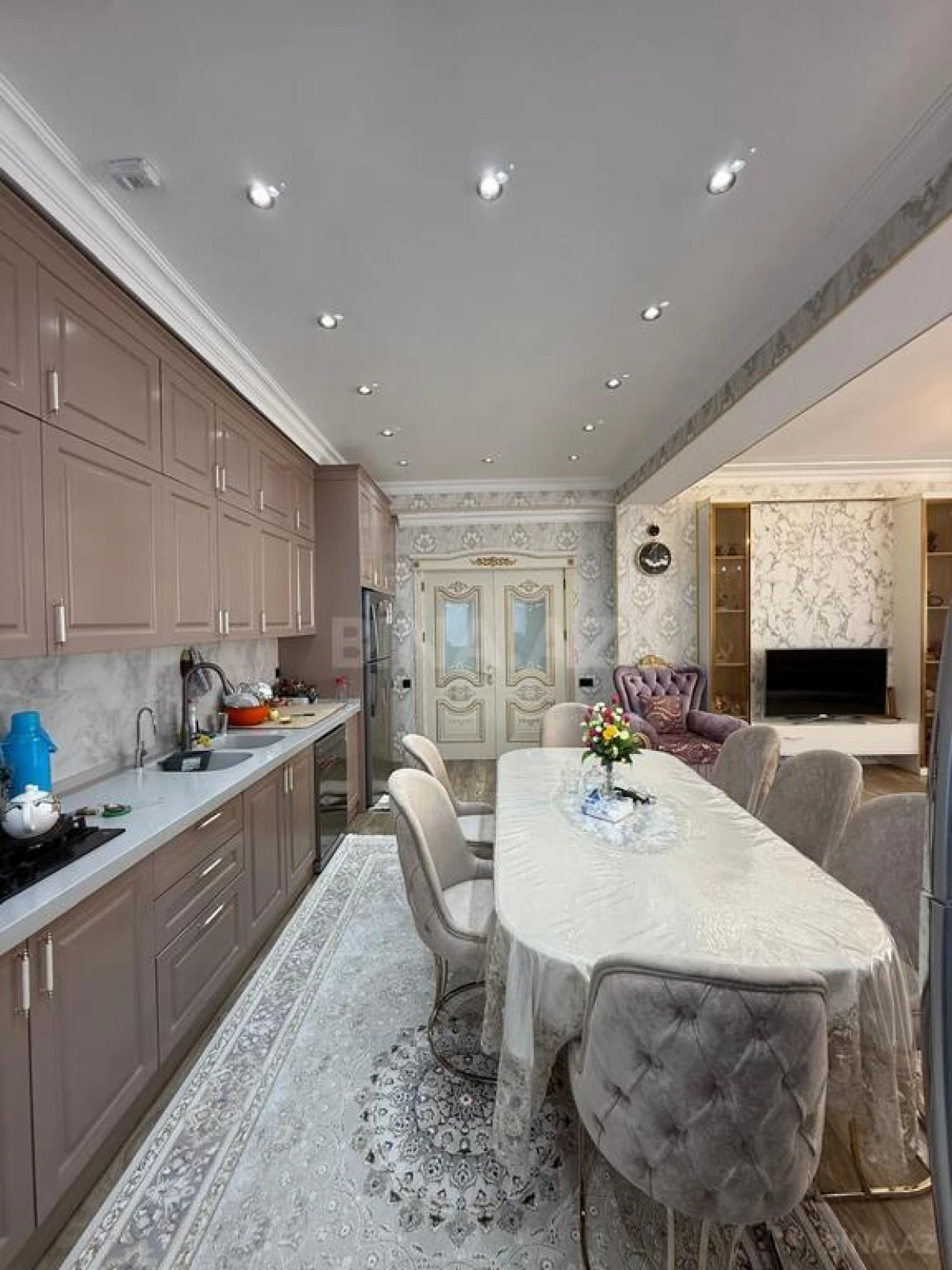 Satılır 3 otaqlı mənzil 147 m²