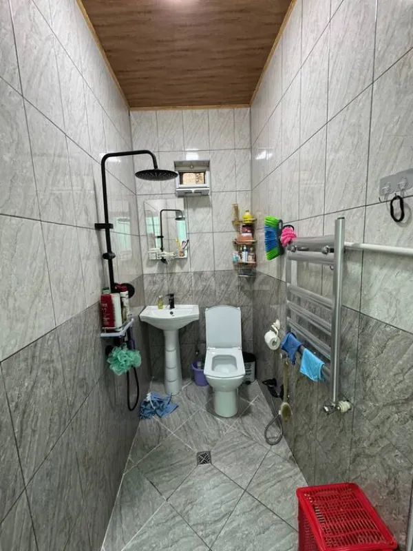 Satılır 5 otaqlı həyət evi 100 m²