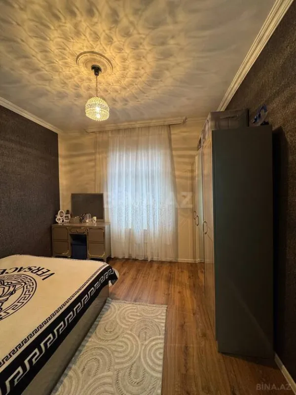 Satılır 5 otaqlı həyət evi 100 m²