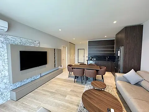 Satılır 2 otaqlı mənzil 99.5 m²