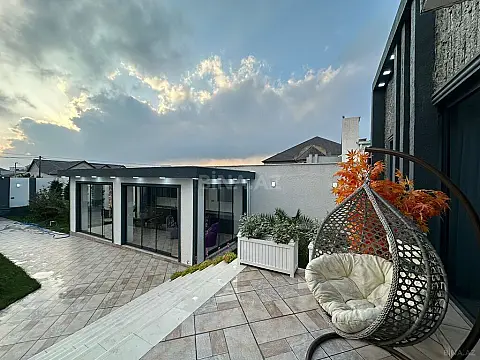 Satılır 4 otaqlı həyət evi 200 m²