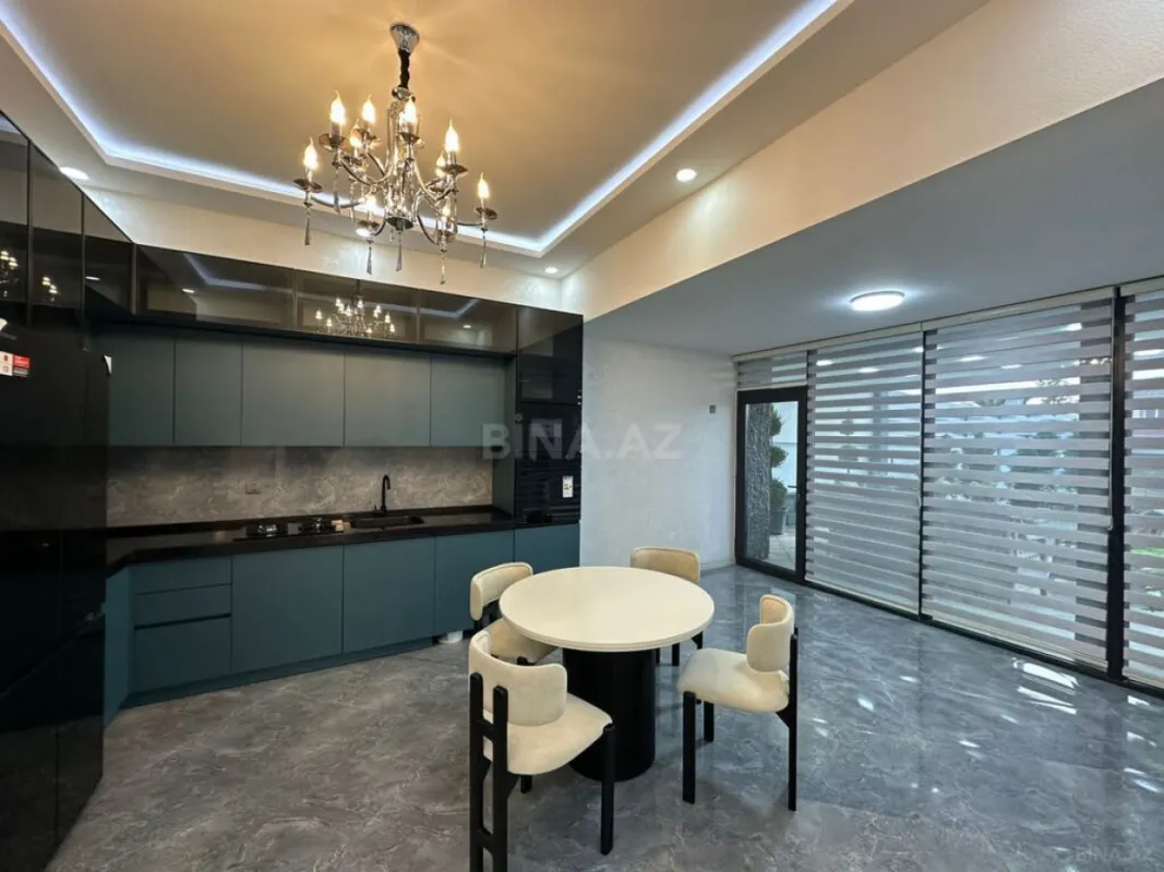 Satılır 4 otaqlı həyət evi 200 m²