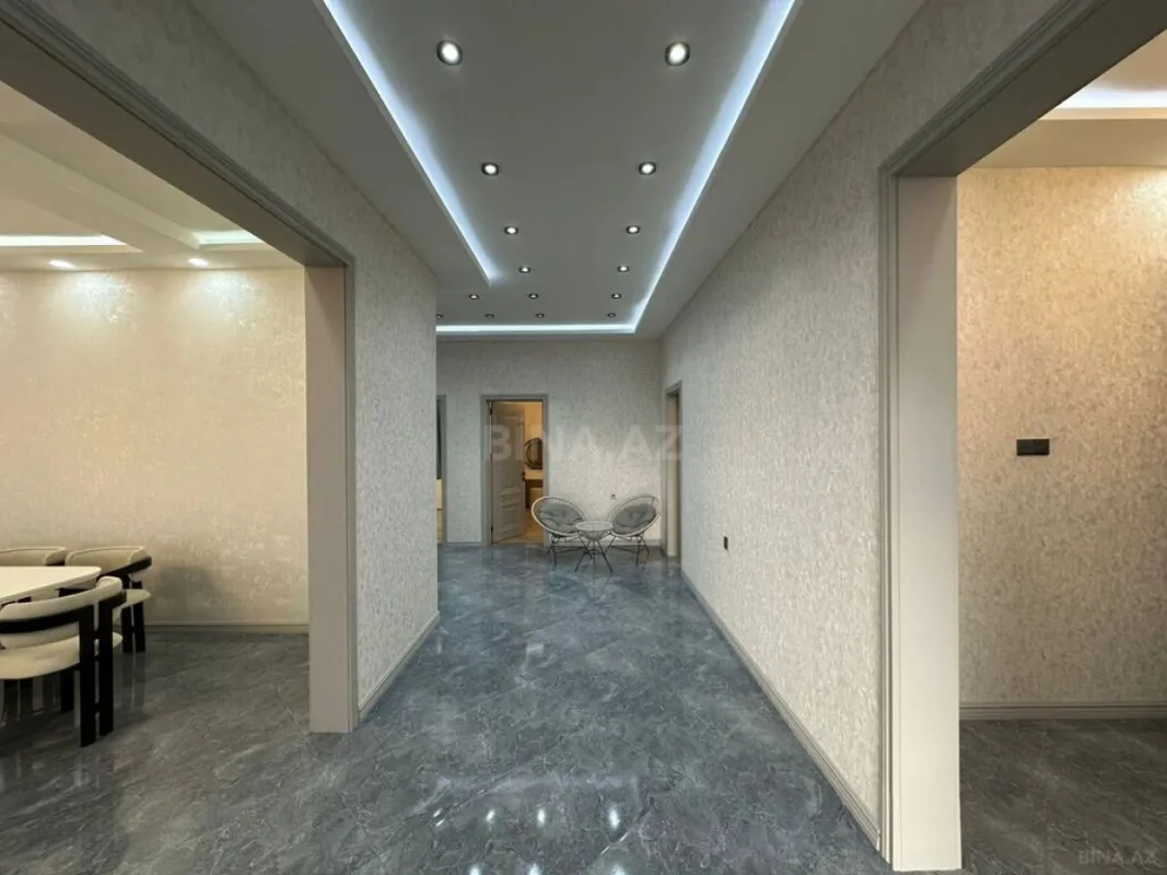 Satılır 4 otaqlı həyət evi 200 m²