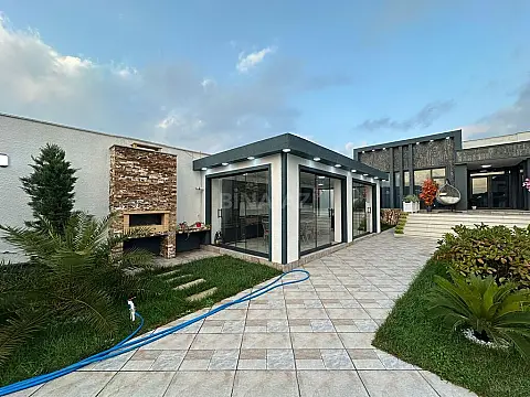 Satılır 4 otaqlı həyət evi 200 m²