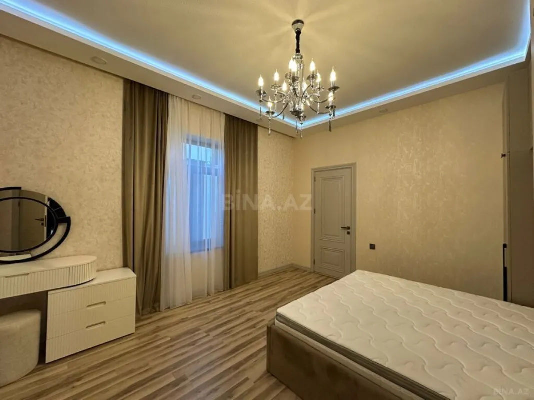 Satılır 4 otaqlı həyət evi 200 m²