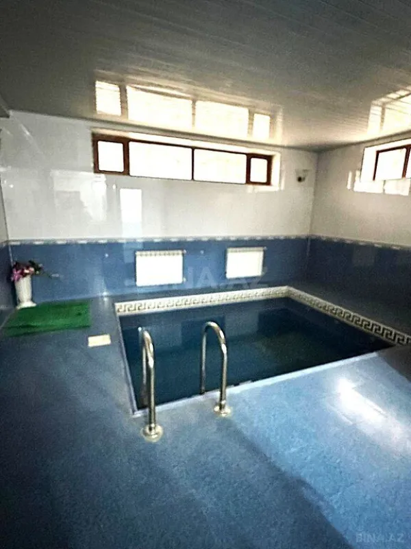 Satılır 5 otaqlı həyət evi 500 m²