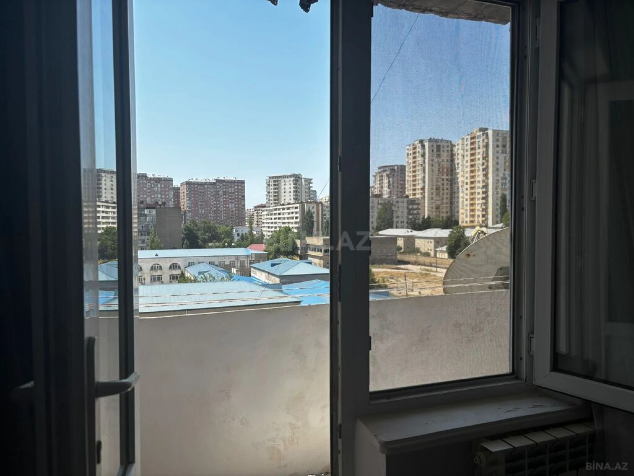 Satılır 5 otaqlı mənzil 120 m²