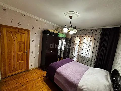 Satılır 5 otaqlı mənzil 120 m²