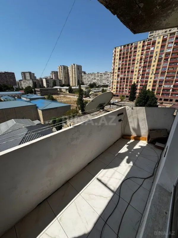 Satılır 5 otaqlı mənzil 120 m²