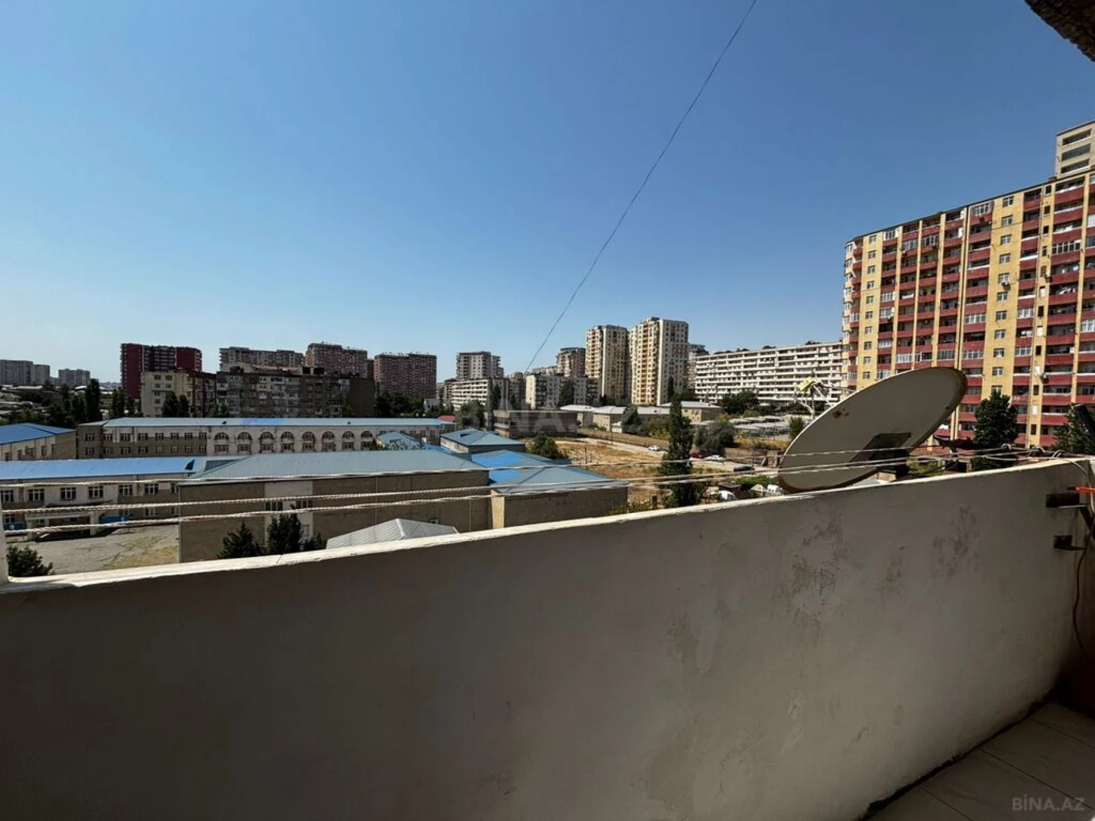 Satılır 5 otaqlı mənzil 120 m²