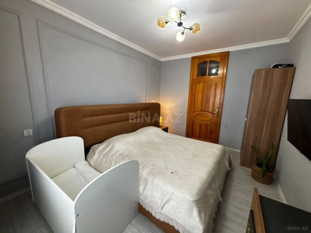 Satılır 5 otaqlı mənzil 120 m²