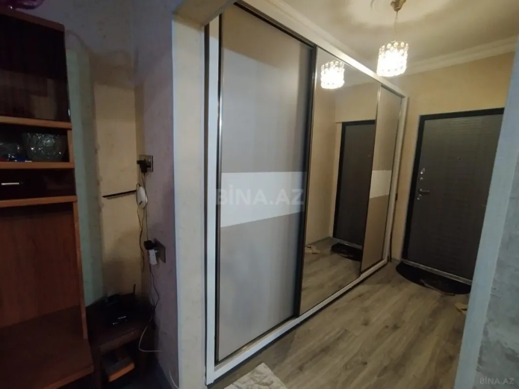 Satılır 4 otaqlı mənzil 105 m²
