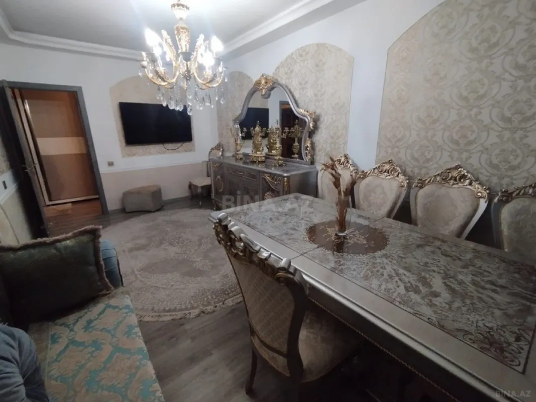 Satılır 4 otaqlı mənzil 105 m²