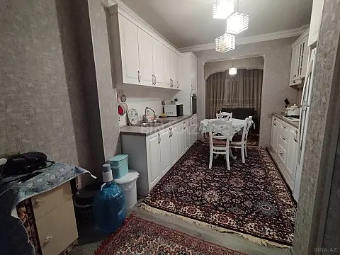 Satılır 4 otaqlı mənzil 105 m²