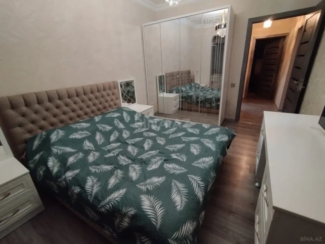 Satılır 4 otaqlı mənzil 105 m²