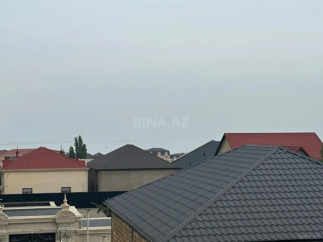 Satılır 5 otaqlı həyət evi 300 m²