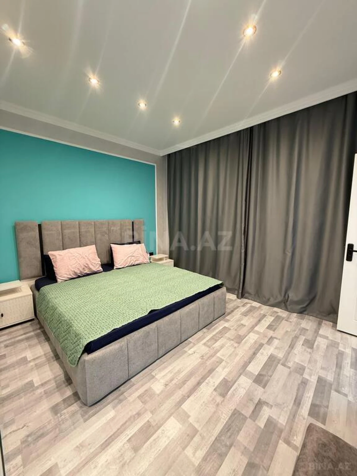 Satılır 2 otaqlı mənzil 81.3 m²