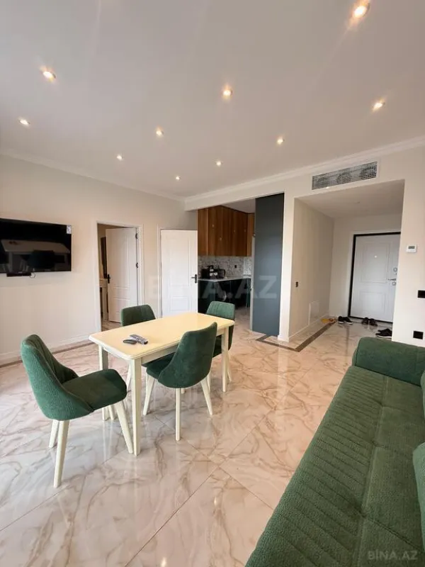 Satılır 2 otaqlı mənzil 81.3 m²