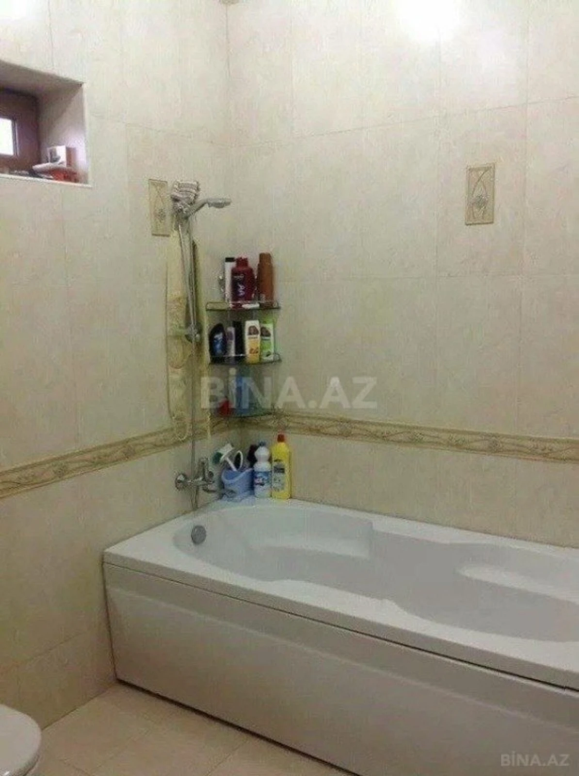 Satılır 6 otaqlı həyət evi 408 m²