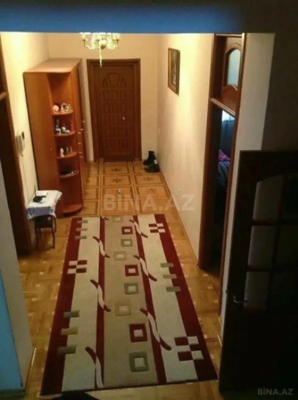 Satılır 6 otaqlı həyət evi 408 m²