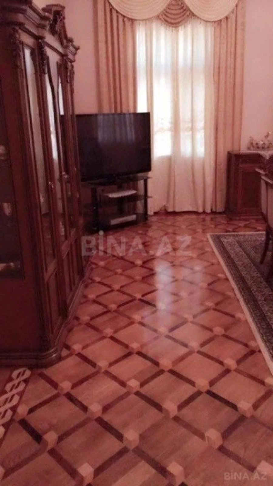 Satılır 6 otaqlı həyət evi 408 m²