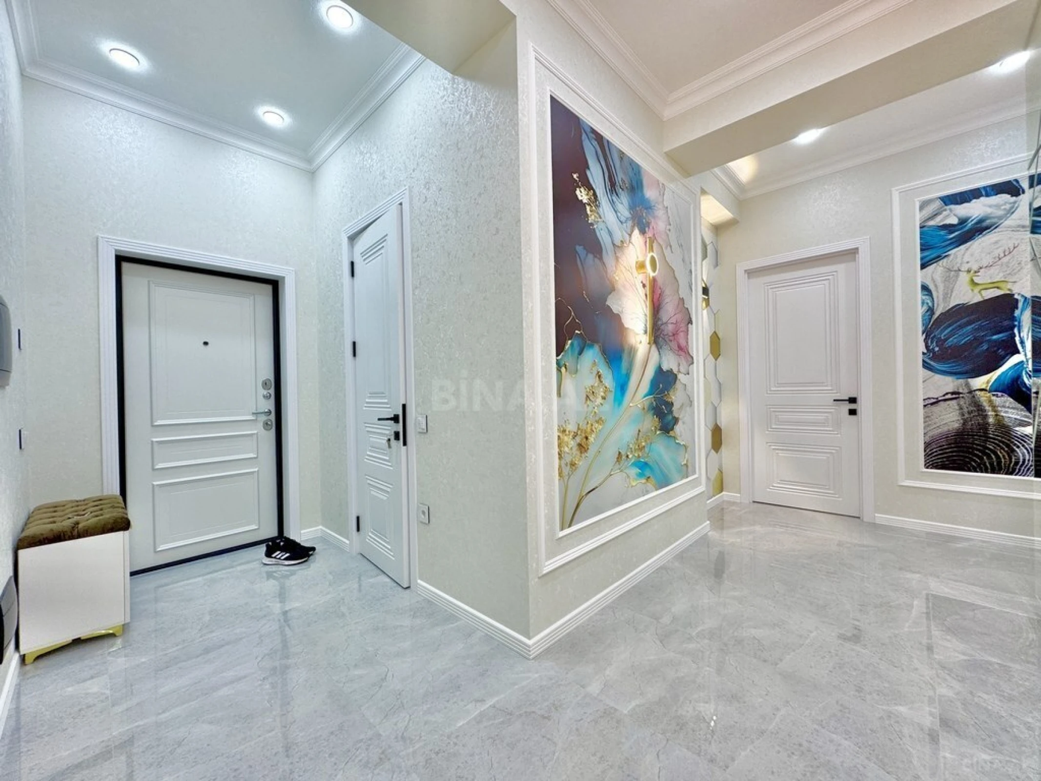 Satılır 3 otaqlı mənzil 96 m²