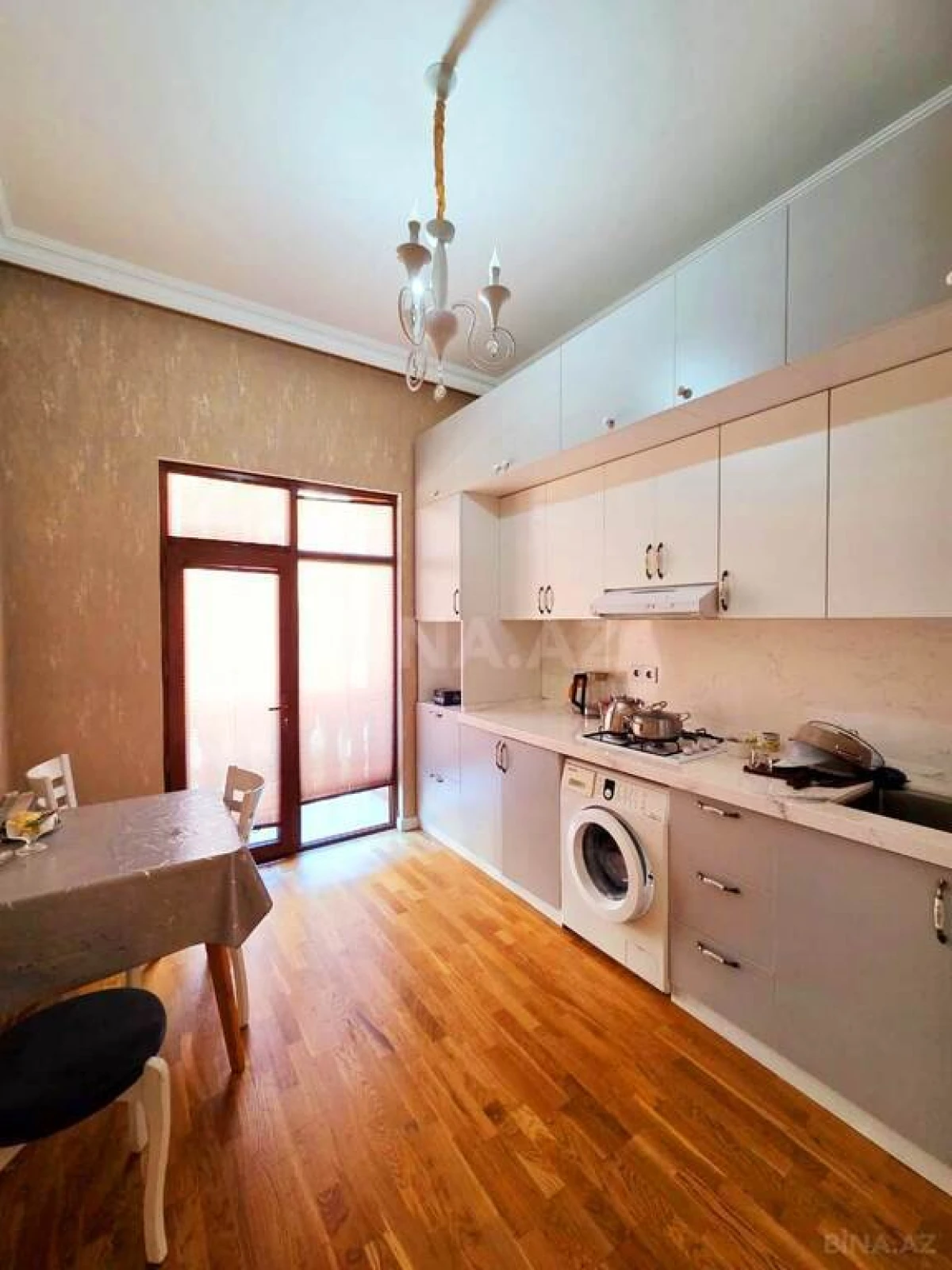 Satılır 3 otaqlı mənzil 101 m²