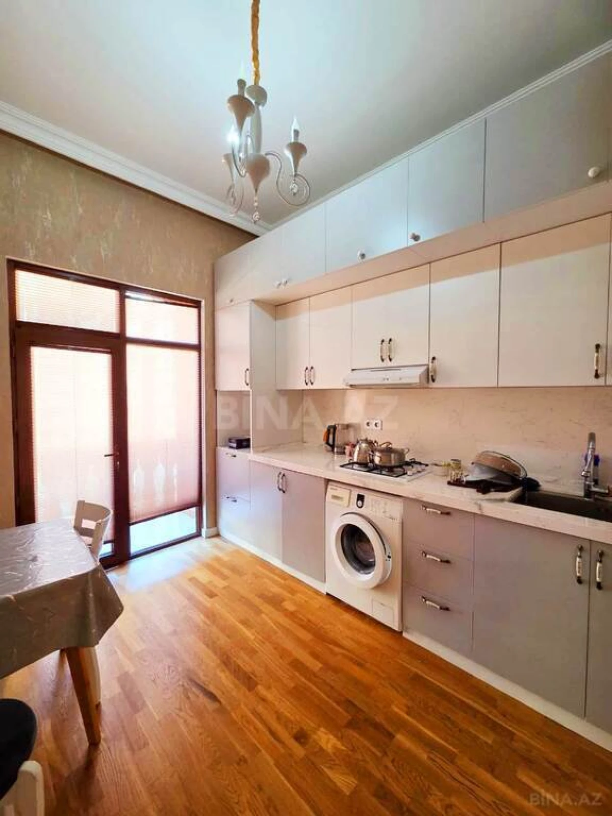 Satılır 3 otaqlı mənzil 101 m²