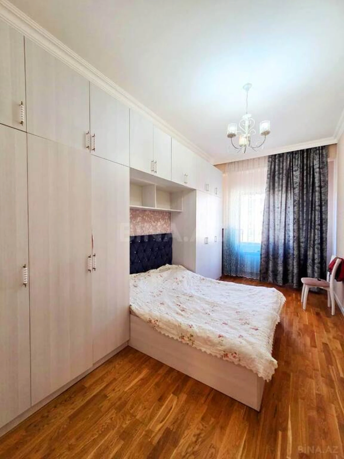 Satılır 3 otaqlı mənzil 101 m²