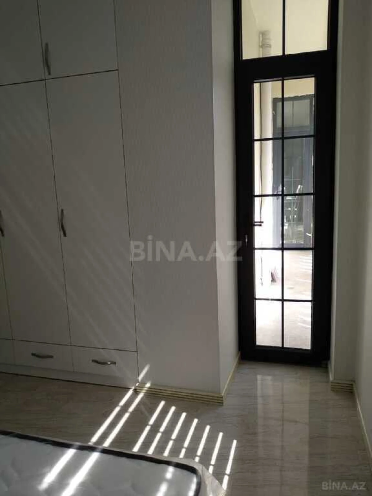 Kirayə verilir 3 otaqlı mənzil 91 m²