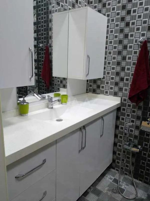 Kirayə verilir 3 otaqlı mənzil 91 m²