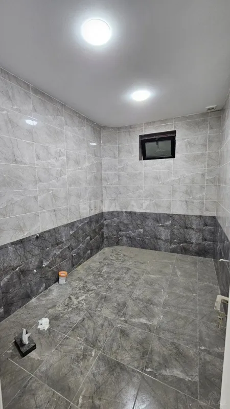 Satılır 4 otaqlı həyət evi 280 m²
