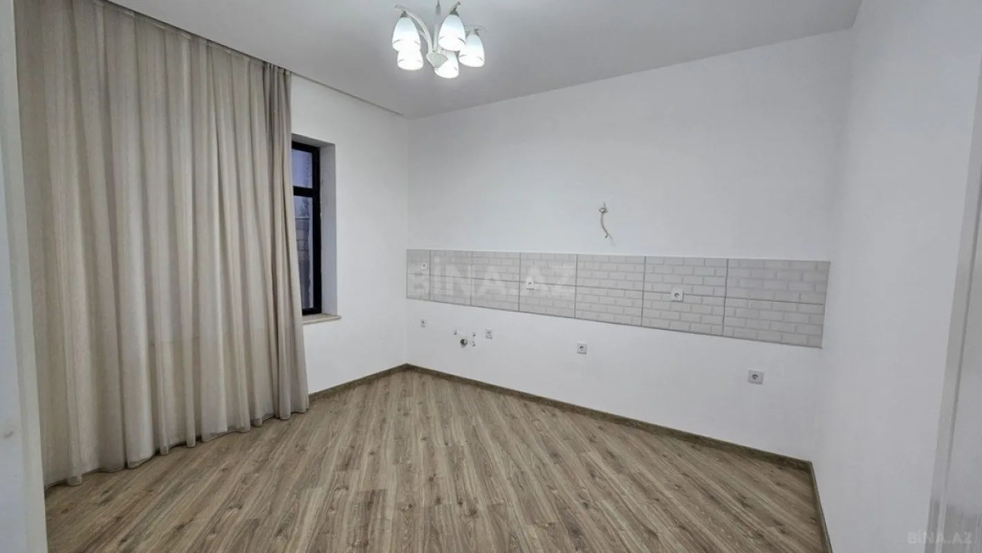 Satılır 4 otaqlı həyət evi 280 m²