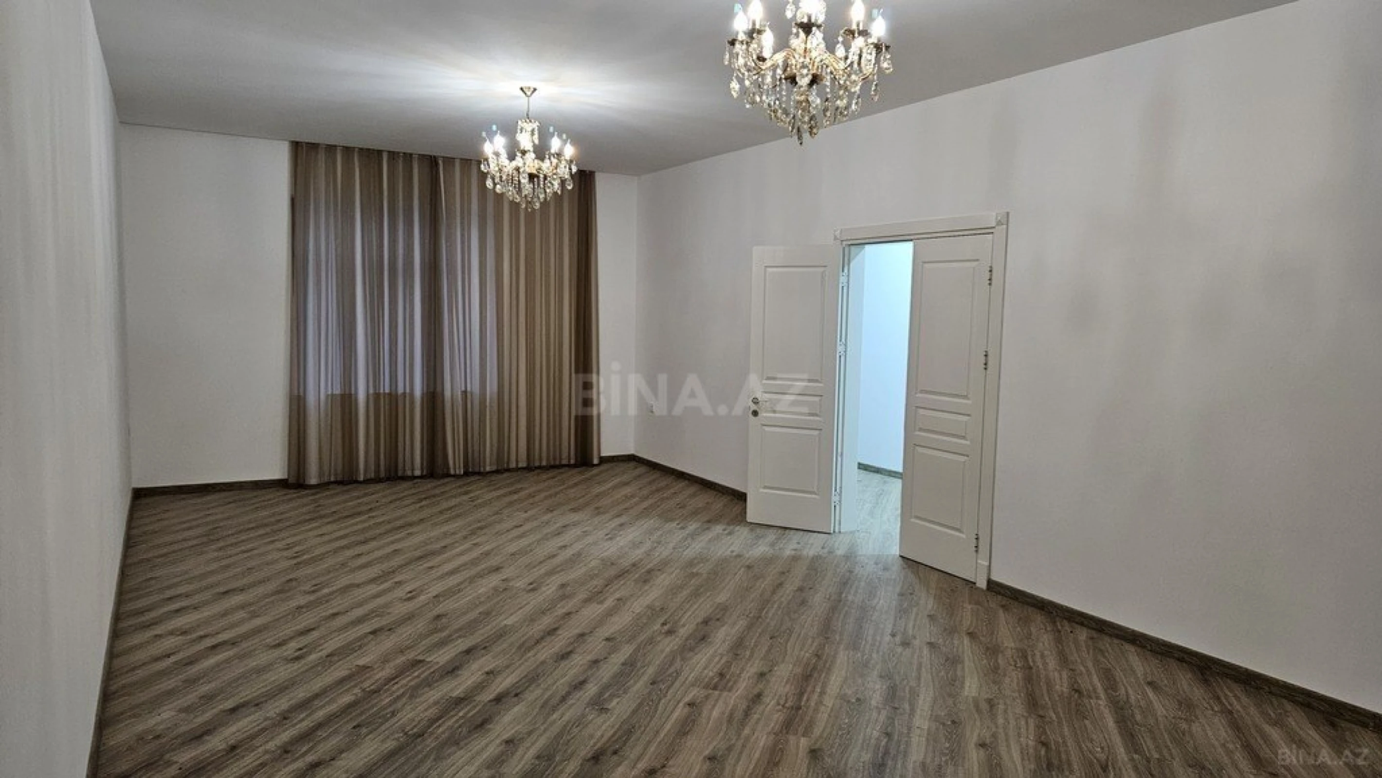 Satılır 4 otaqlı həyət evi 280 m²