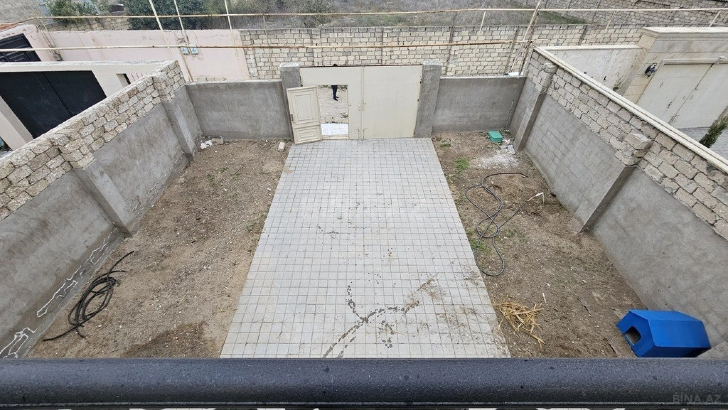 Satılır 4 otaqlı həyət evi 280 m²