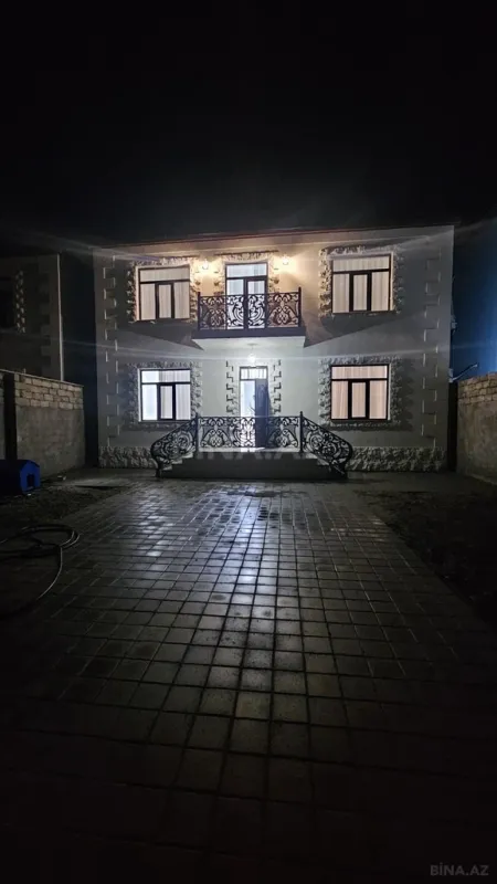 Satılır 4 otaqlı həyət evi 280 m²