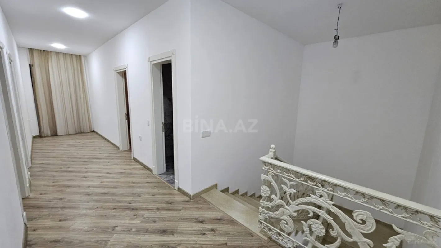 Satılır 4 otaqlı həyət evi 280 m²