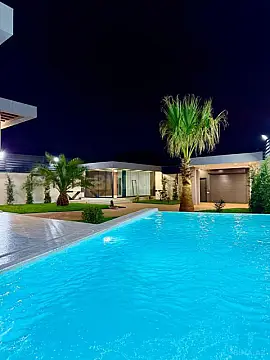 Satılır 5 otaqlı həyət evi 260 m²