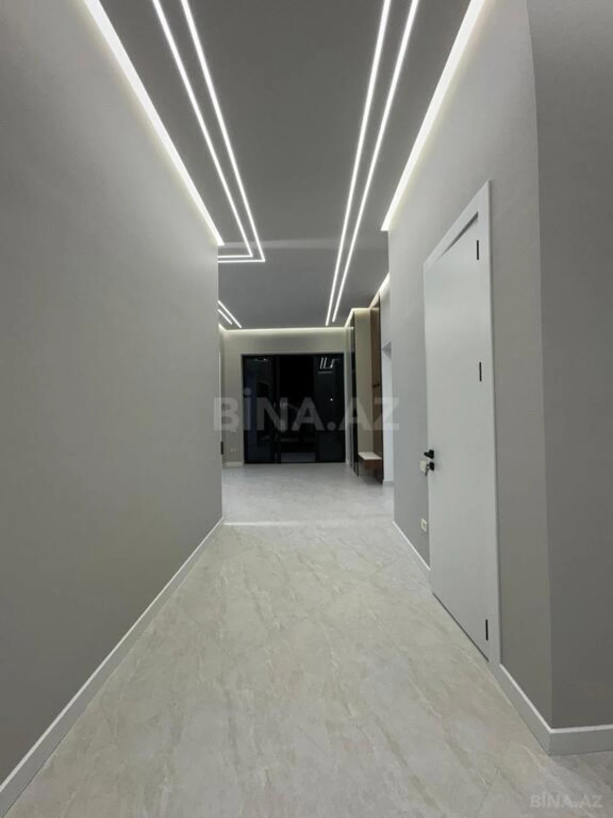 Satılır 5 otaqlı həyət evi 260 m²