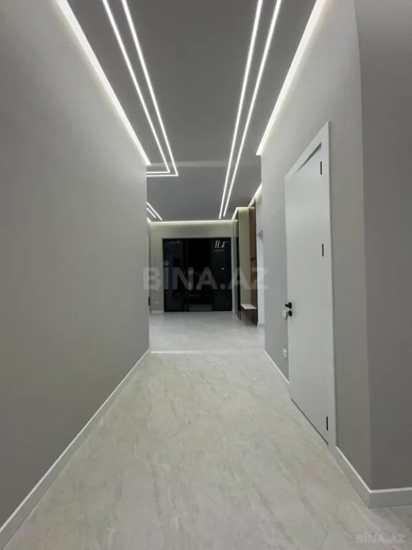 Satılır 5 otaqlı həyət evi 260 m²