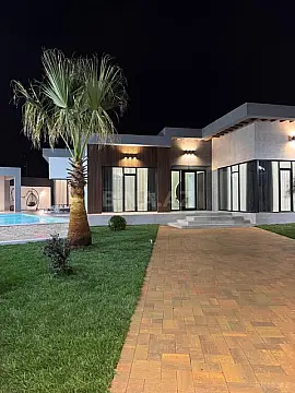 Satılır 5 otaqlı həyət evi 260 m²