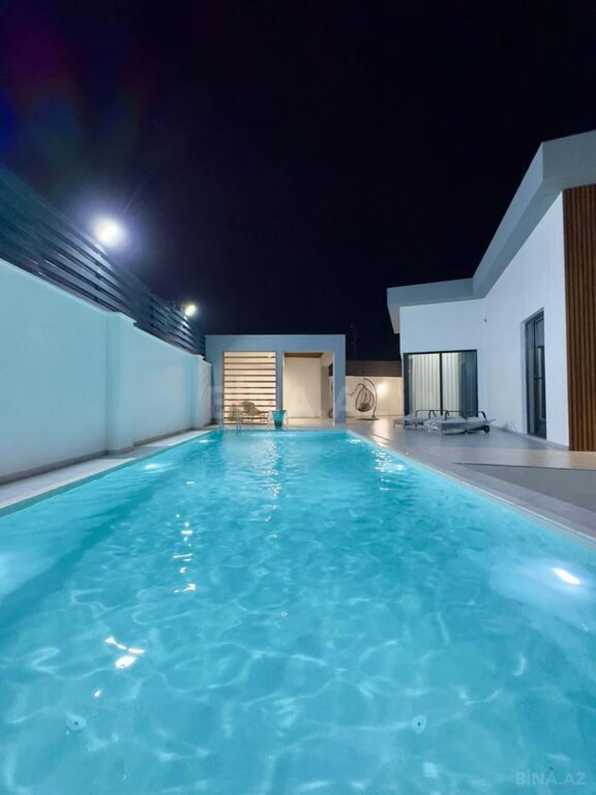 Satılır 5 otaqlı həyət evi 260 m²