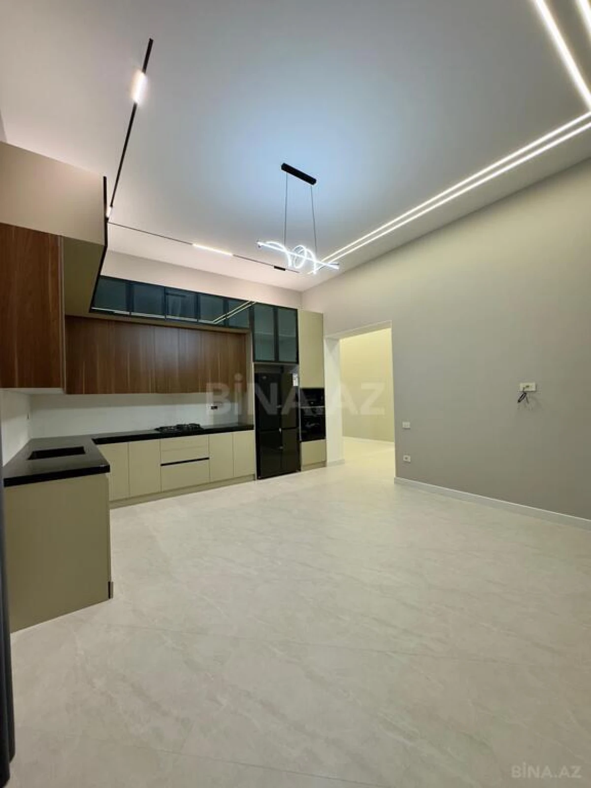 Satılır 5 otaqlı həyət evi 260 m²