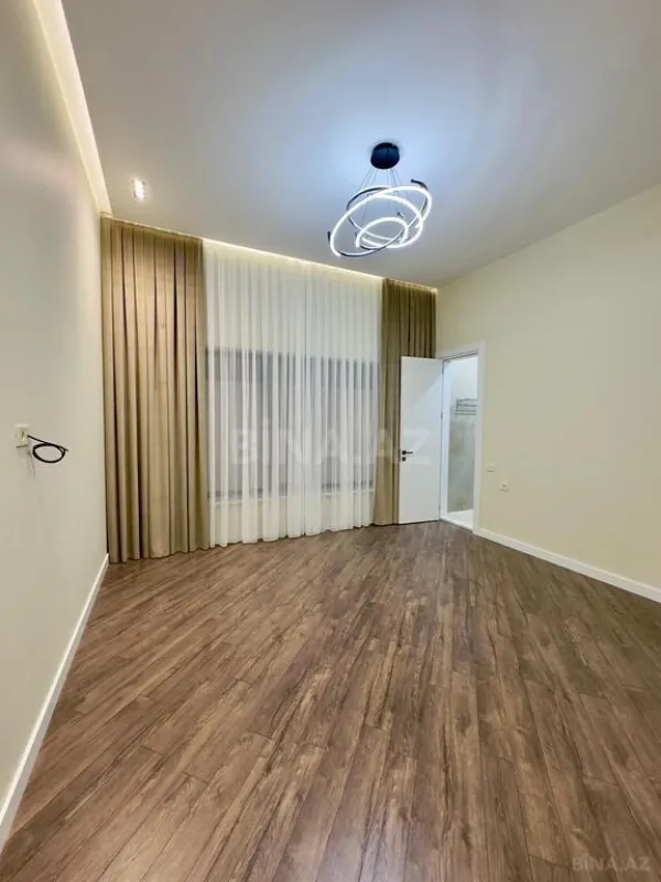 Satılır 5 otaqlı həyət evi 260 m²