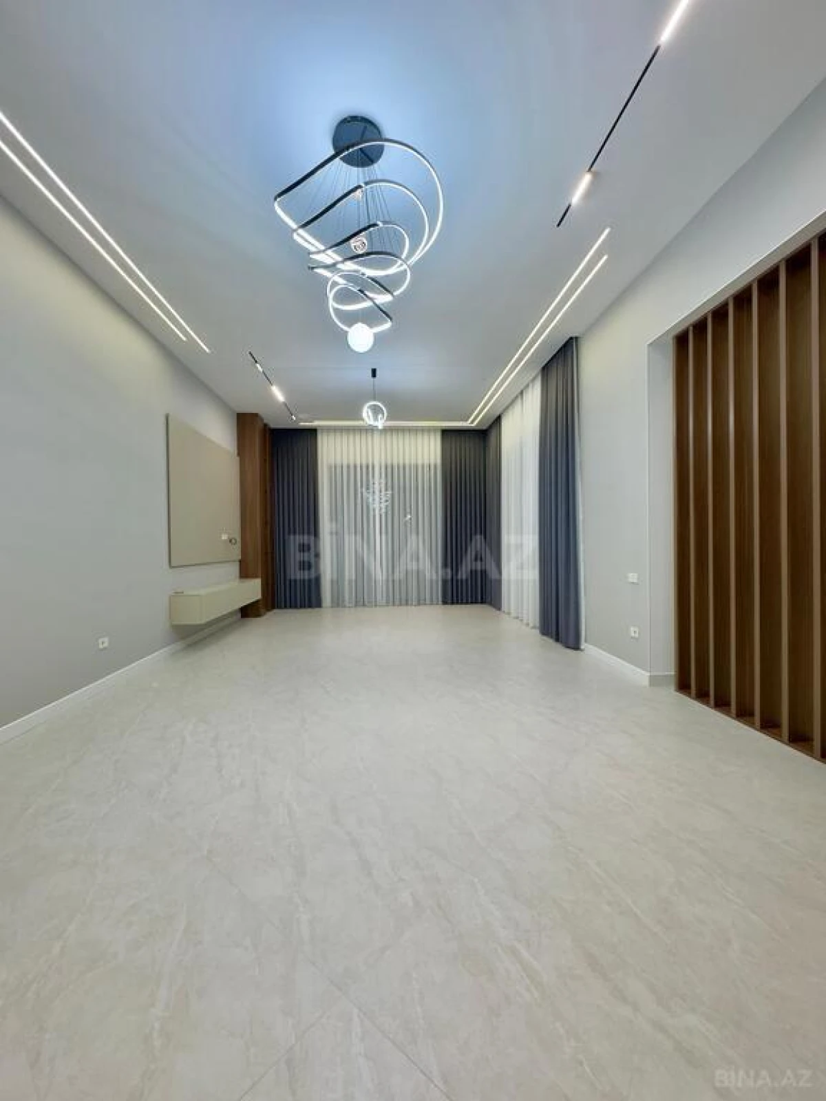 Satılır 5 otaqlı həyət evi 260 m²