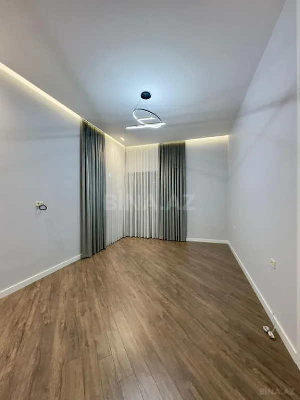Satılır 5 otaqlı həyət evi 260 m²
